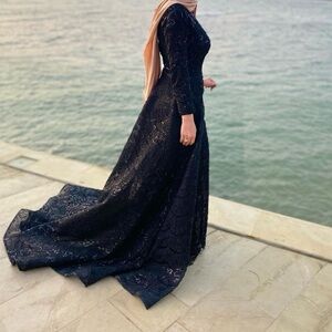 Elegant Black Lace Evening Gown